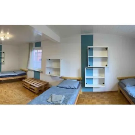 2 Homestay *